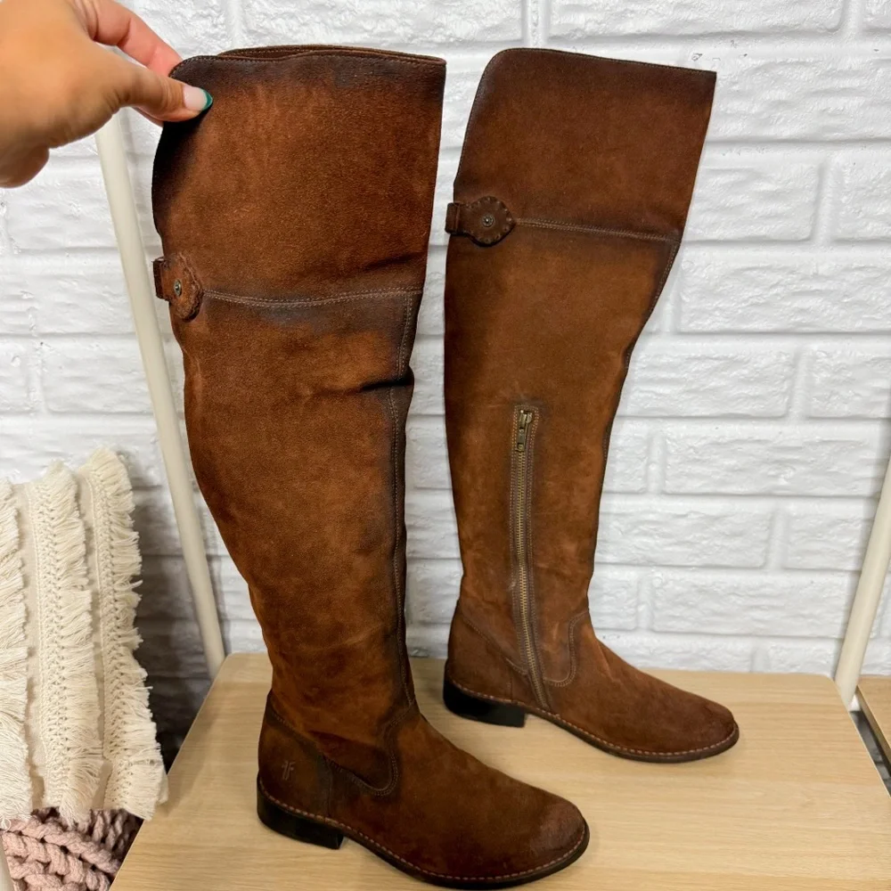 Frye brand new